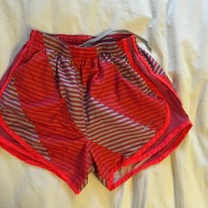 Nike Dri fit Tempo Short XS